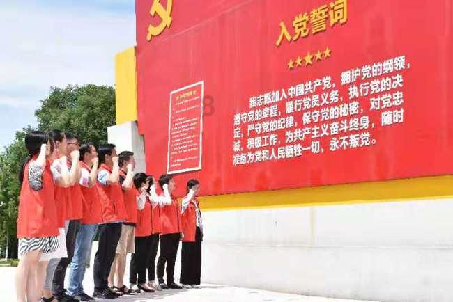 一场聚会，彻底戳穿了吴启华的“江湖地位”