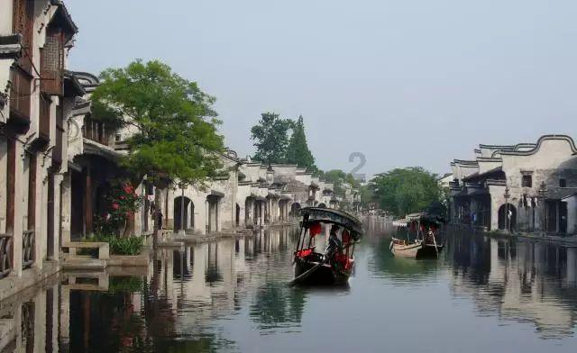 层层恐惧